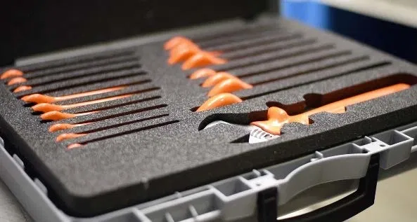 Boddingtons Electrical insulated tool fiber laser marking